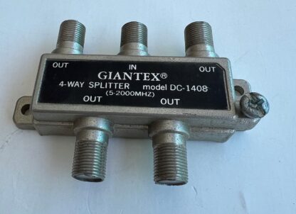 LOT OF 2  Giantex DC-1408  5–2000MHz 4-Way Splitter