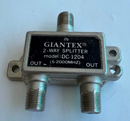 LOT OF 2  Giantex DC-1204   5-2000MHz  2-Way  Sat Cable TV  Splitter