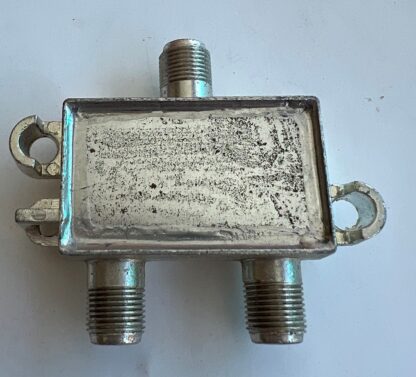 LOT OF 2  NAS 9501  5-860MHz  950-2150MHz  V-U/SAT Combiner  SAT + DC  Splitter - Image 2