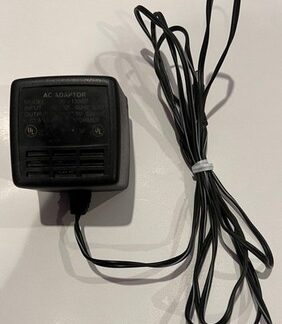 AC ADAPTOR UD - 1308D AC 120V 60Hz 20W DC 13.5V 850mA