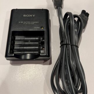 Genuine Sony BC-CS2A Battery Charger For Rechargeable AA & AAA Batteries