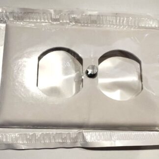 LOT OF 20 Leviton Plastic Outlet Wall Plate Cover With Captive Screw 88003  USA